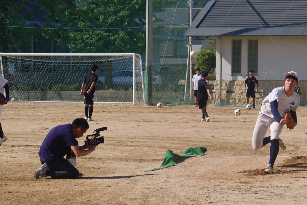 野球部がサンテレビの取材を受けました。