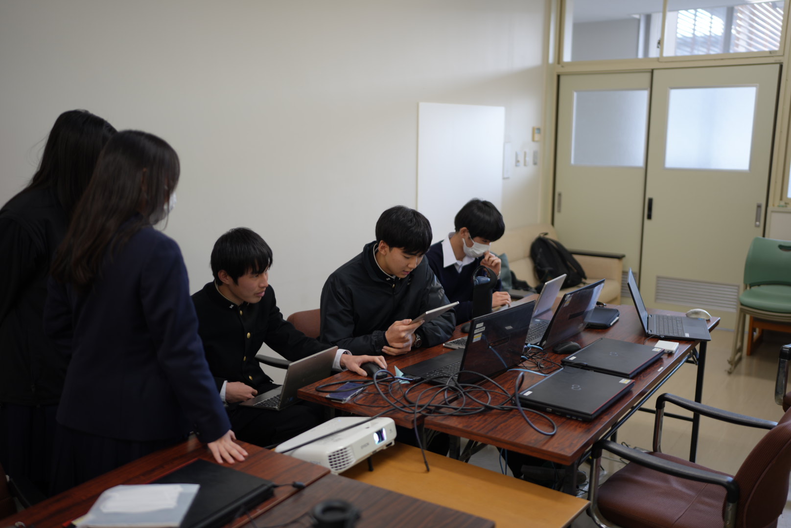 Amazon.co.jp: D ＜尾瀬ヶ原尾瀬ヶ原総合学術調査団 研究報告 ー