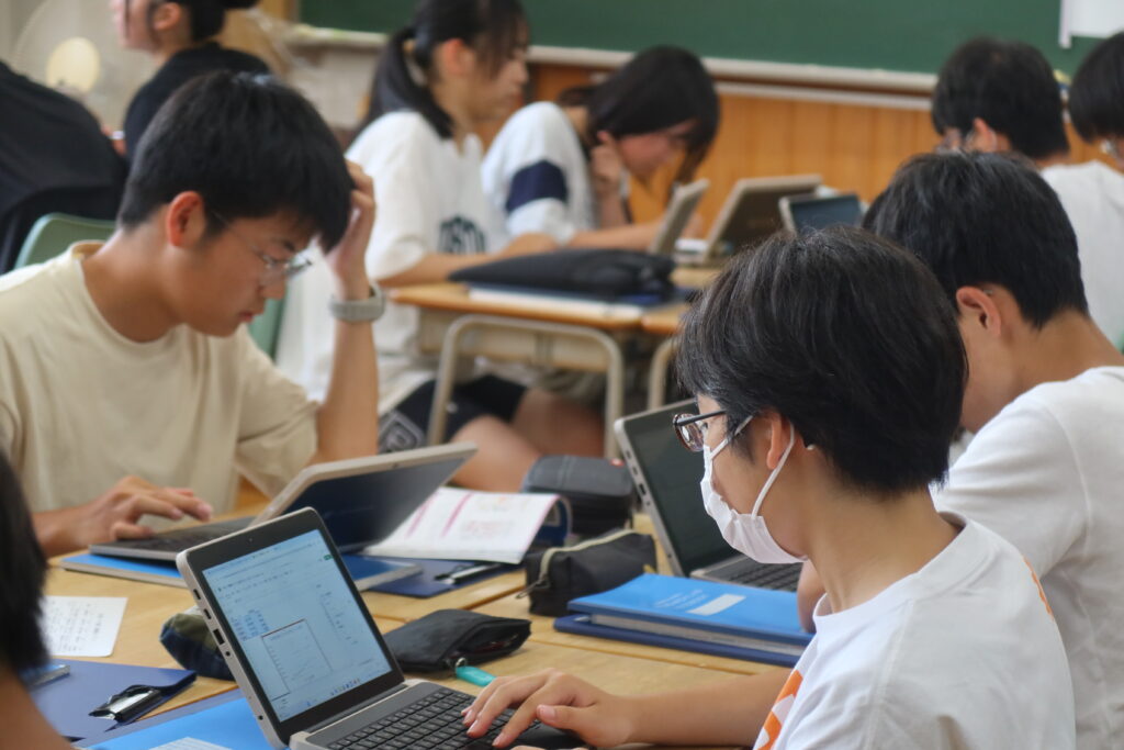 研究ラボⅠ・探究ラボⅠ［ポスター制作］