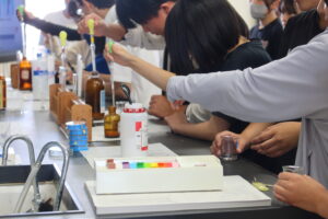 ［化学実験］合成繊維(ナイロン610、ビニロン)