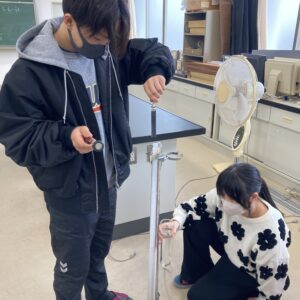 「気柱の共鳴」の実験をしました