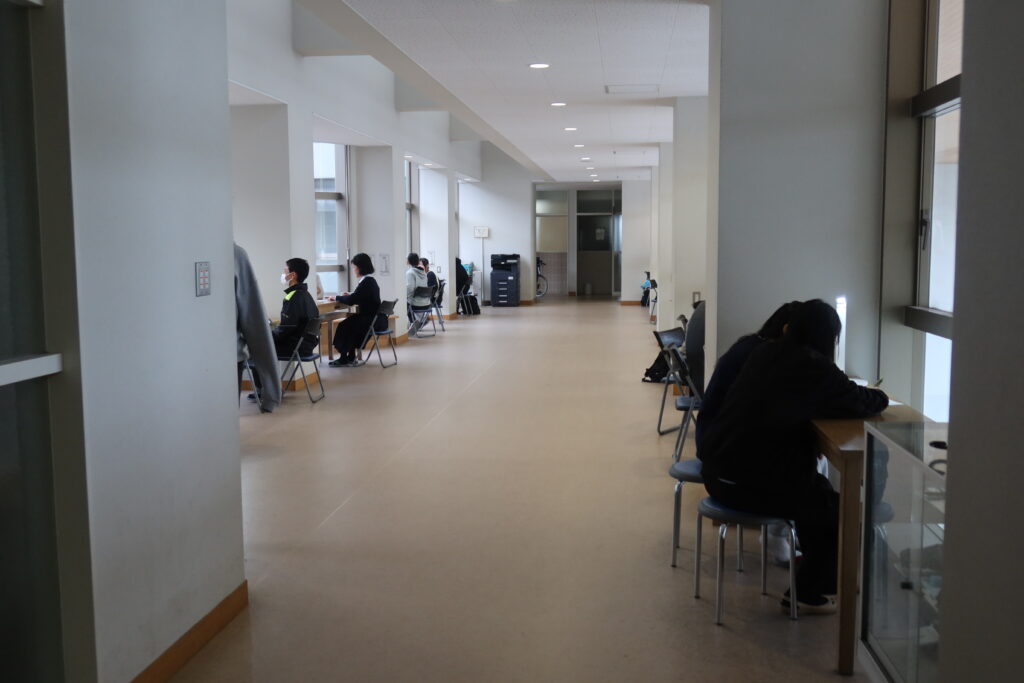 職員室前自習スペース