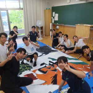 体育大会に向けて③　デコ制作