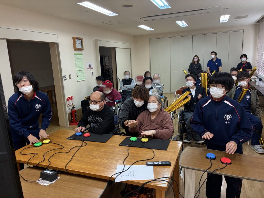 真生園とのUDゲーム交流（DX加速化推進事業）